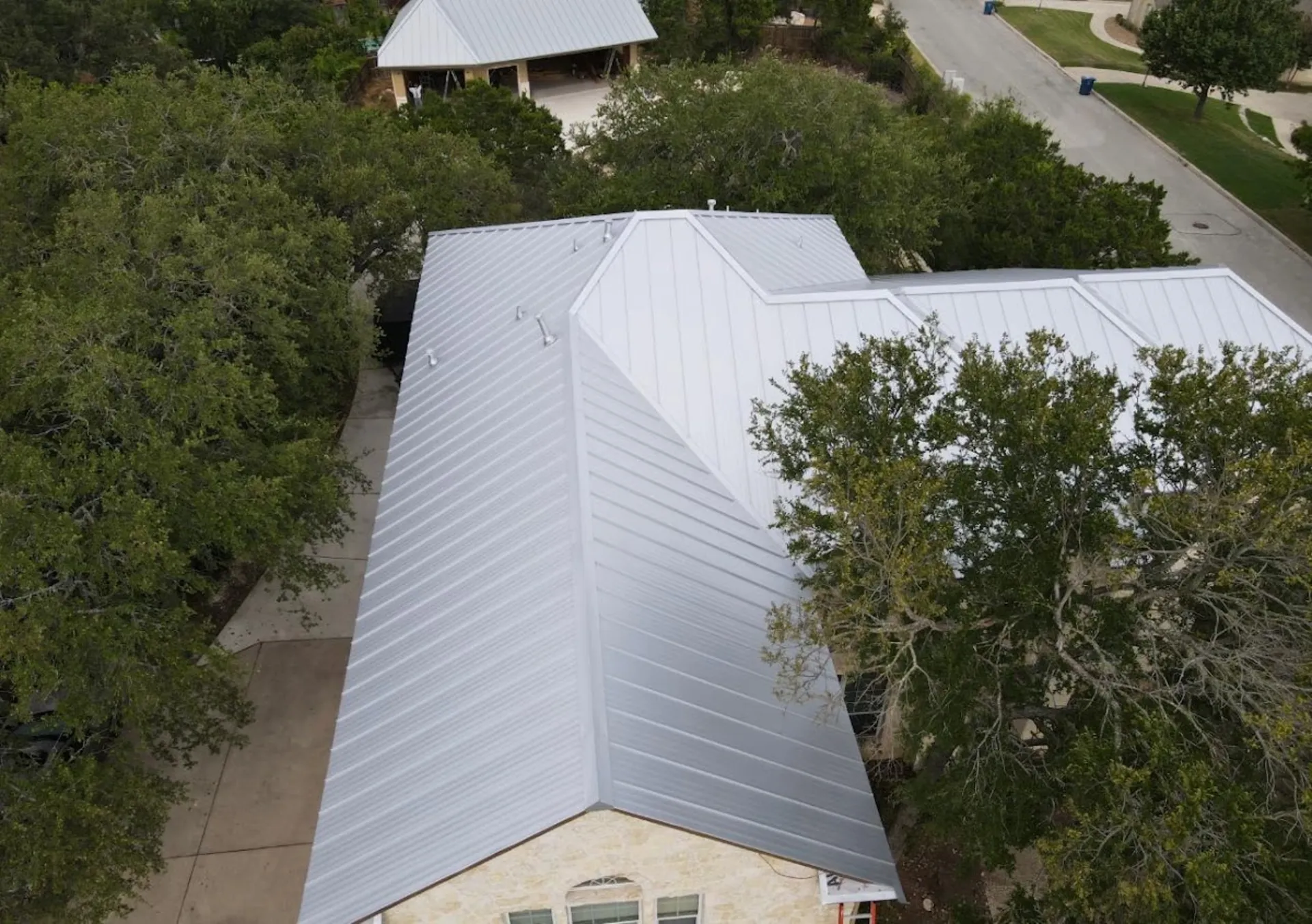 Metal Roof Coating in Oak Grove, MO
